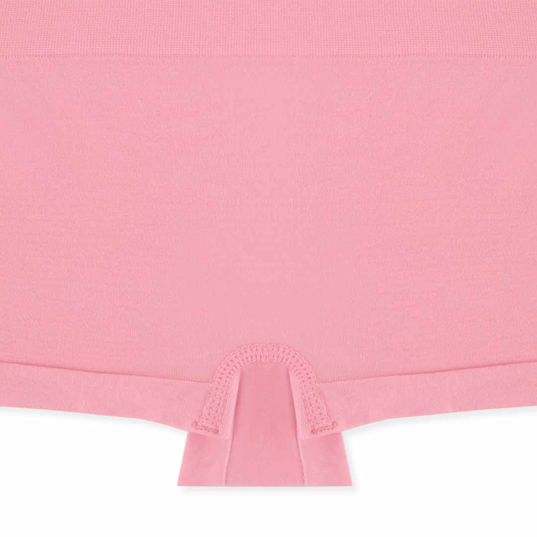 Close of the Pink panty in the René Rofé 4 Pack Girls Seamless Boyshorts set