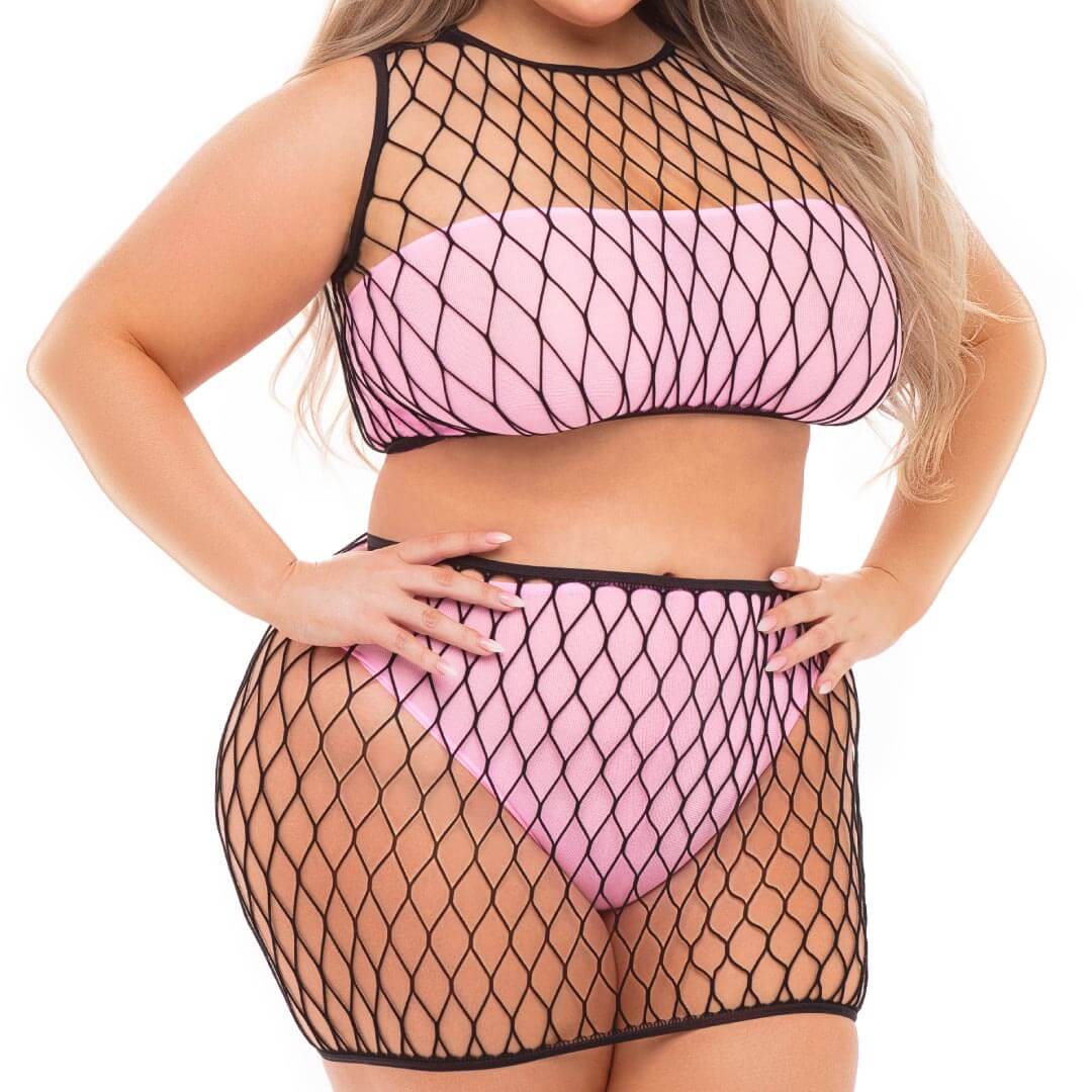 Close up front view of the size x René Rofé Crave You 4-Piece Bandeau Set in Pink